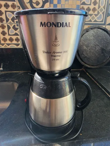 Cafeteira Mondial 24 xícaras