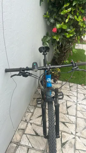 Bicicleta MTB absolute Aro 29 azul - Freio a disco e Suspensão