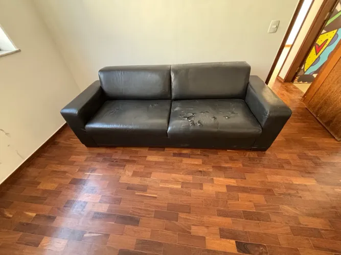 Sofá preto , Doa-se