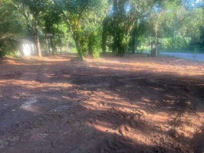 Vendo ótimo terreno no vale o pedrinhas beira do asfalto 