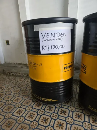Vendo Tambor de ferro 200L decorativo com tampo de vidro - Mesa/Bistrô