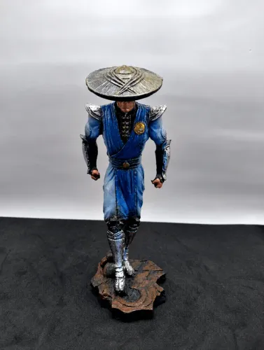 Raiden Mortal Kombat Estátua Colecionável de Resina, 18cm