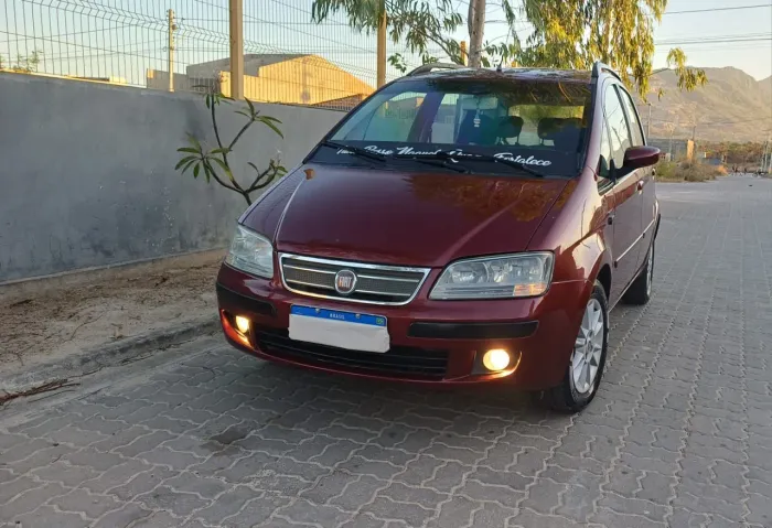 Fiat Idea ELX 1.4 MPI Fire Flex 8V 5P 2010