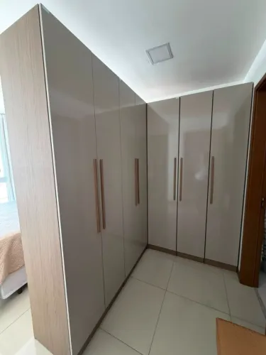 Guarda roupa modulado com canto (NOVO Menos de 1 ano de uso)