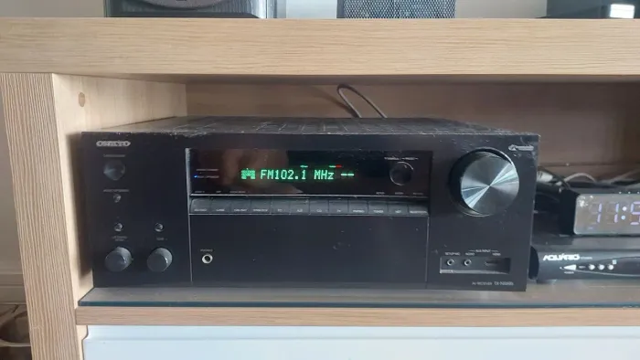 Receiver Onkyo TX-NR696