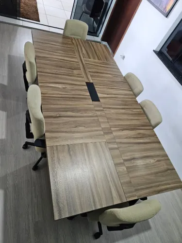 Mesa de Reunião