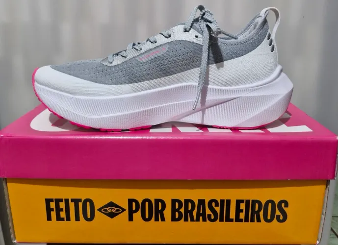 Tênis olimpikus corre 5... tamanho 35.... Cinza