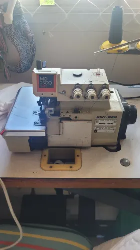 Máquina Overlock Jukipan