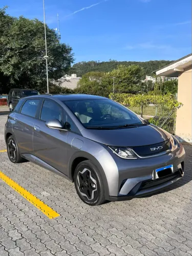 BYD Dolphin EV (Elétrico) 2025