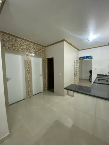 Apartamento com 2 quartos INCLUSO água e luz na Torquato Tapajos / Perto CMPM 3