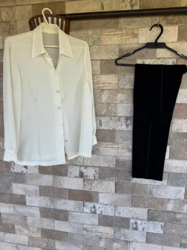 Conjunto Camisa e Calça tamanho 42