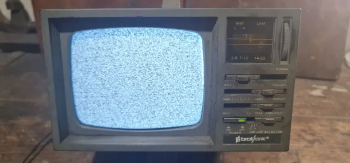 TV 5 polegadas Preto e Branco Broksonic 