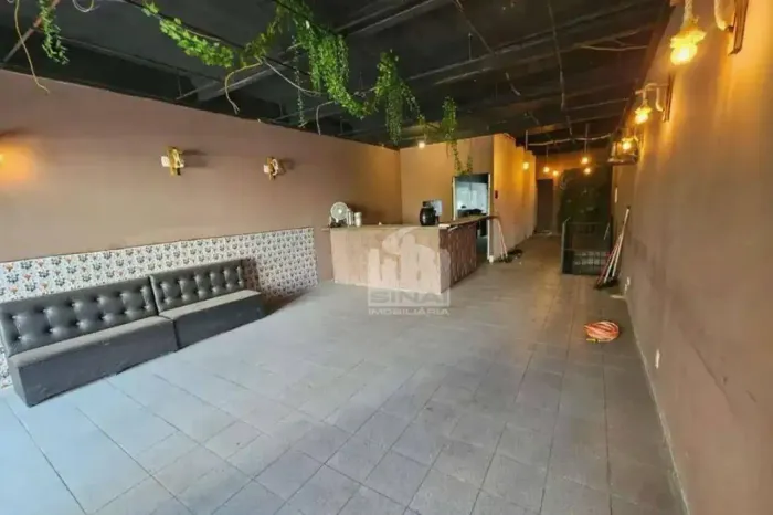 Prédio comercial para locação na Rua Augusta