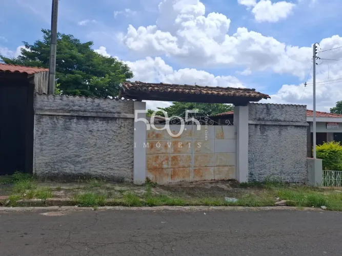 Terreno à venda no bairro Brasil com 260 m²