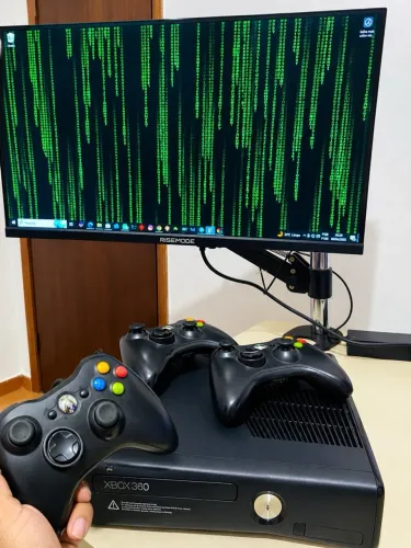 Xbox 360 slim 500gb BadAvatar