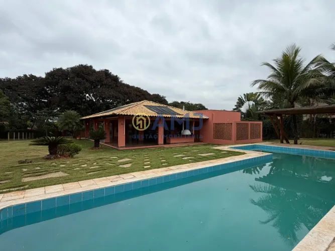 Casa de Alto Padrão para Aluguel no Condomínio Alto da Boa Vista Senador Canedo