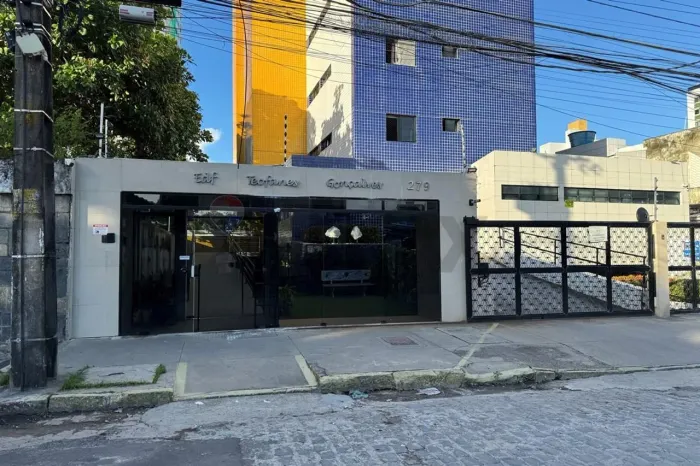 Apartamento - Para venda-279 Rua Vinte e Quatro de Junho, Encruzilhada, Recife, Pernambuco