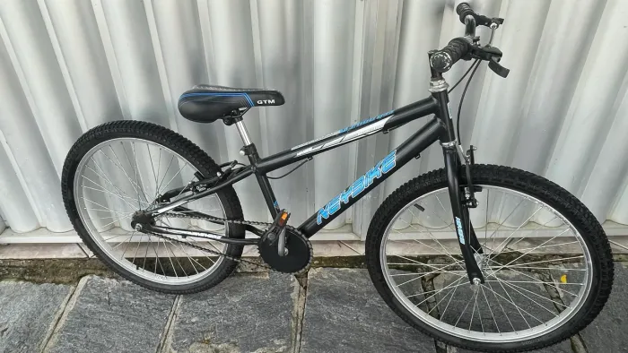 Bicicleta aro 24 semi nova 