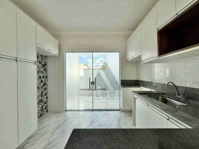 Casa com 3 quartos - venda por R$ 650.000 ou aluguel por R$ 3.348/mês - Vila Célia - Itape