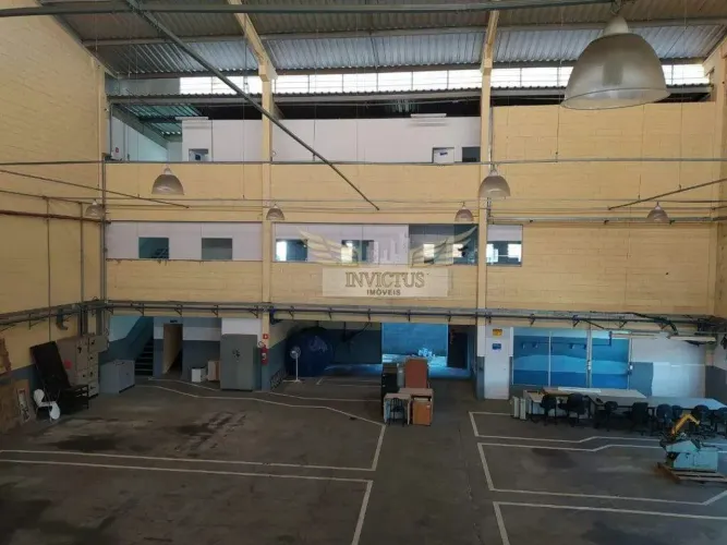 Galpão Industrial para Comprar, 1.096m² - Parque Capuava, Santo André/SP.