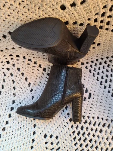 Bota cano médio