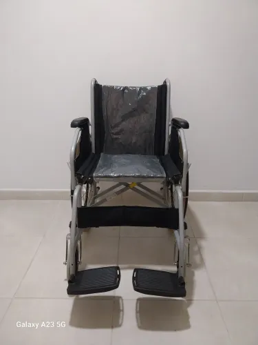 Cadeira de Rodas DellaMed D100 R$699,99