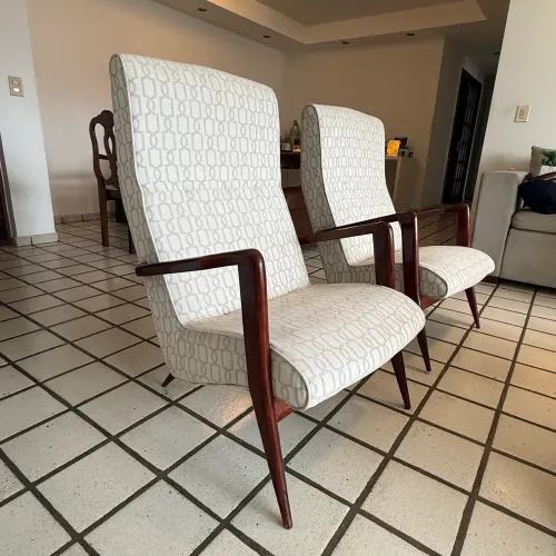 PAR DE POLTRONAS DESIGN DÉCADA 1950  - PAU MARFIM
