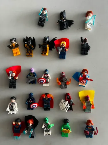 Minifiguras LEGO MARVEL vendo ou troco