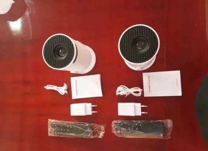 Mini projetor portátil Wi-Fi Bluetooth HD - 4k Bivolt Cinema em casa