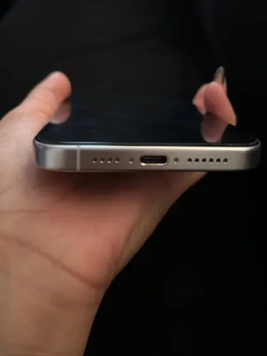 VENDO IPHONE 15 PRO MAX 256 GB SEMI NOVO