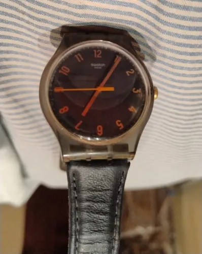 Relógio Swatch gris oscuro