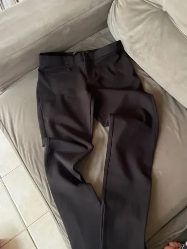 Calça preta