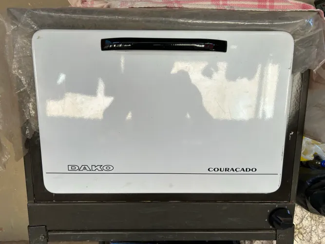VENDO FORNO A GÁS DAKO COURAÇADO.