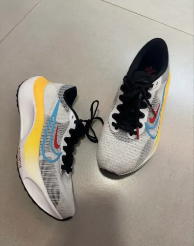 VENDO tênis nike zoom fly 5 feminino