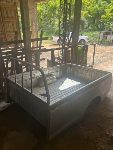 Carroceria de lata HILUX 2008