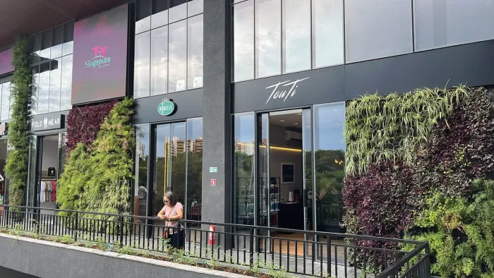 Vende-se loja em funcionamento Singapura Shopping