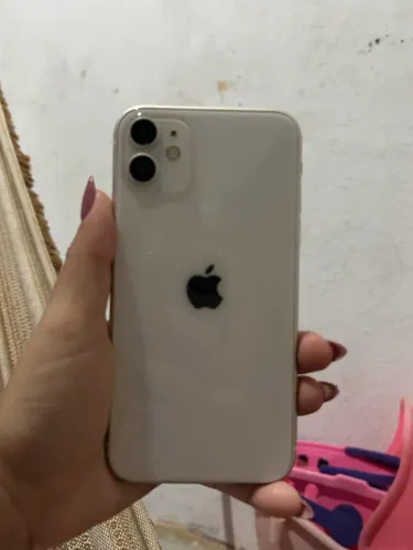 Celular iPhone 11
