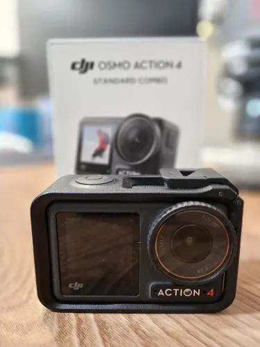 DJI Osmo Action 4 Standard Combo - Completa com Caixa