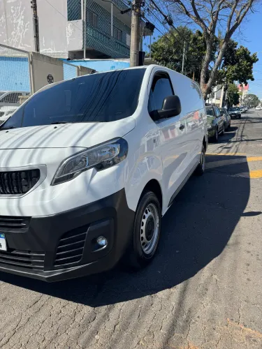 Peugeot Expert Cargo 1.5 Turbo Diesel 2023
