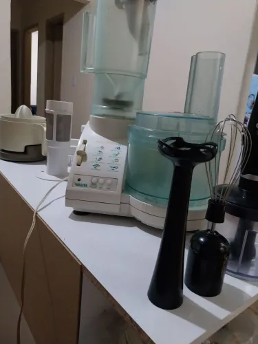 Kit de mixer, ultraprocessador e espremedor 220v tudo.