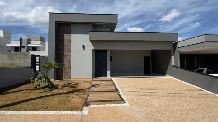 Casa Nova para venda com 3 Suítes e Piscina Condomínio Fechado Nova Odessa