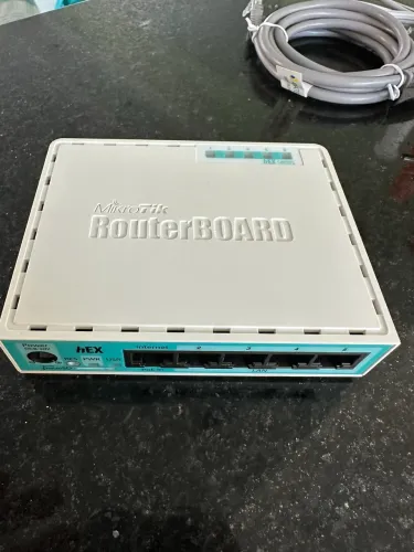 MikroTik hEX RB750Gr3 RouterOS - 5 Portas Gigabit + Fonte e Cabo