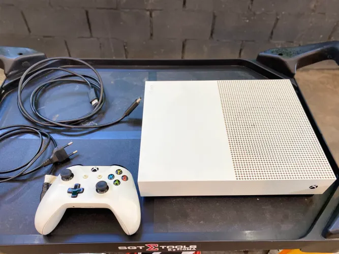 XBOX ONE S