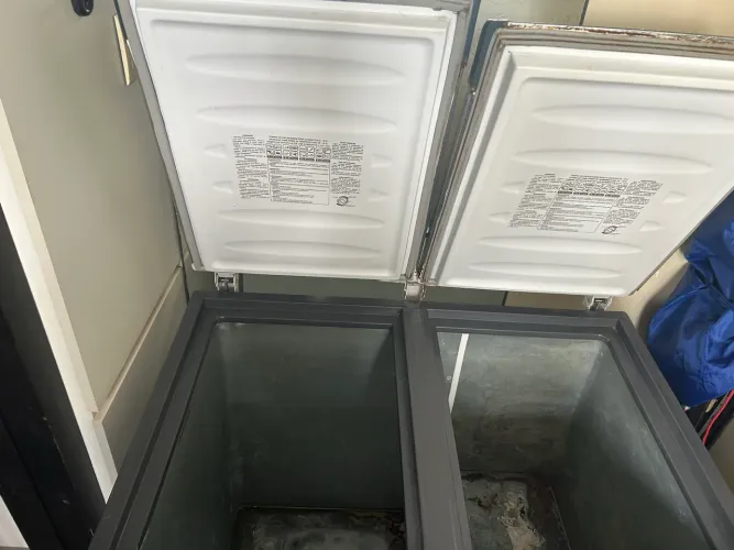 Freezer Horizontal Esmaltec ECH350 - 303 Litros | Com Nota Fiscal