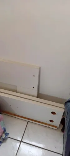 Vendo cama box King de madeira