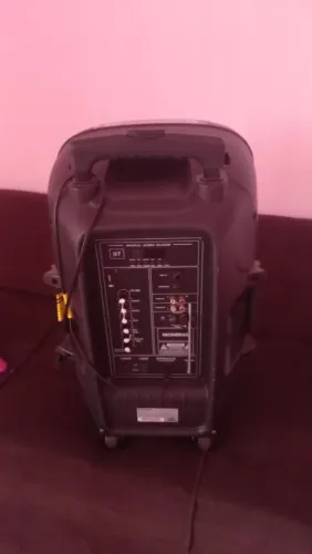 Vende se caixa de som mondial 550w