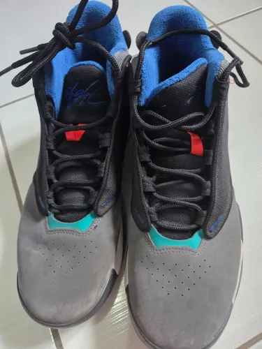 Tênis nike jordan aura 4 semi novo original nike