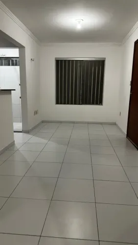 ALUGO APARTAMENTO 2/4 NA VILA MOCÓ.