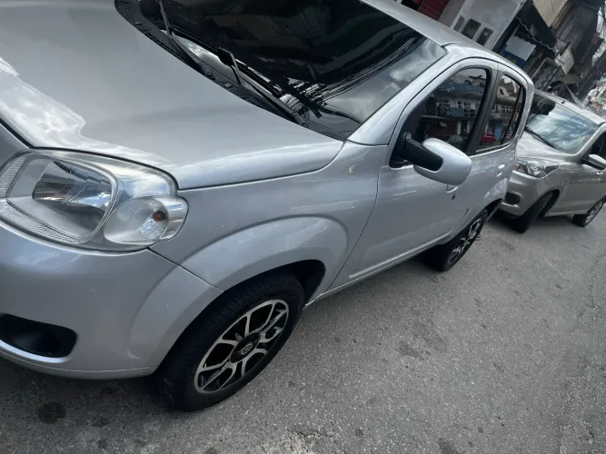 Fiat Uno Vivace Celeb. 1.0 EVO F.flex 8V 5P 2014