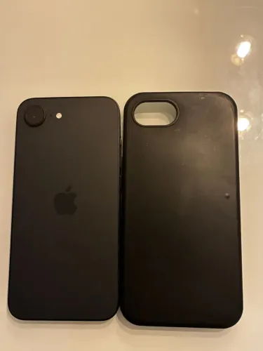 iPhone 16e 128GB 93% de Bateria